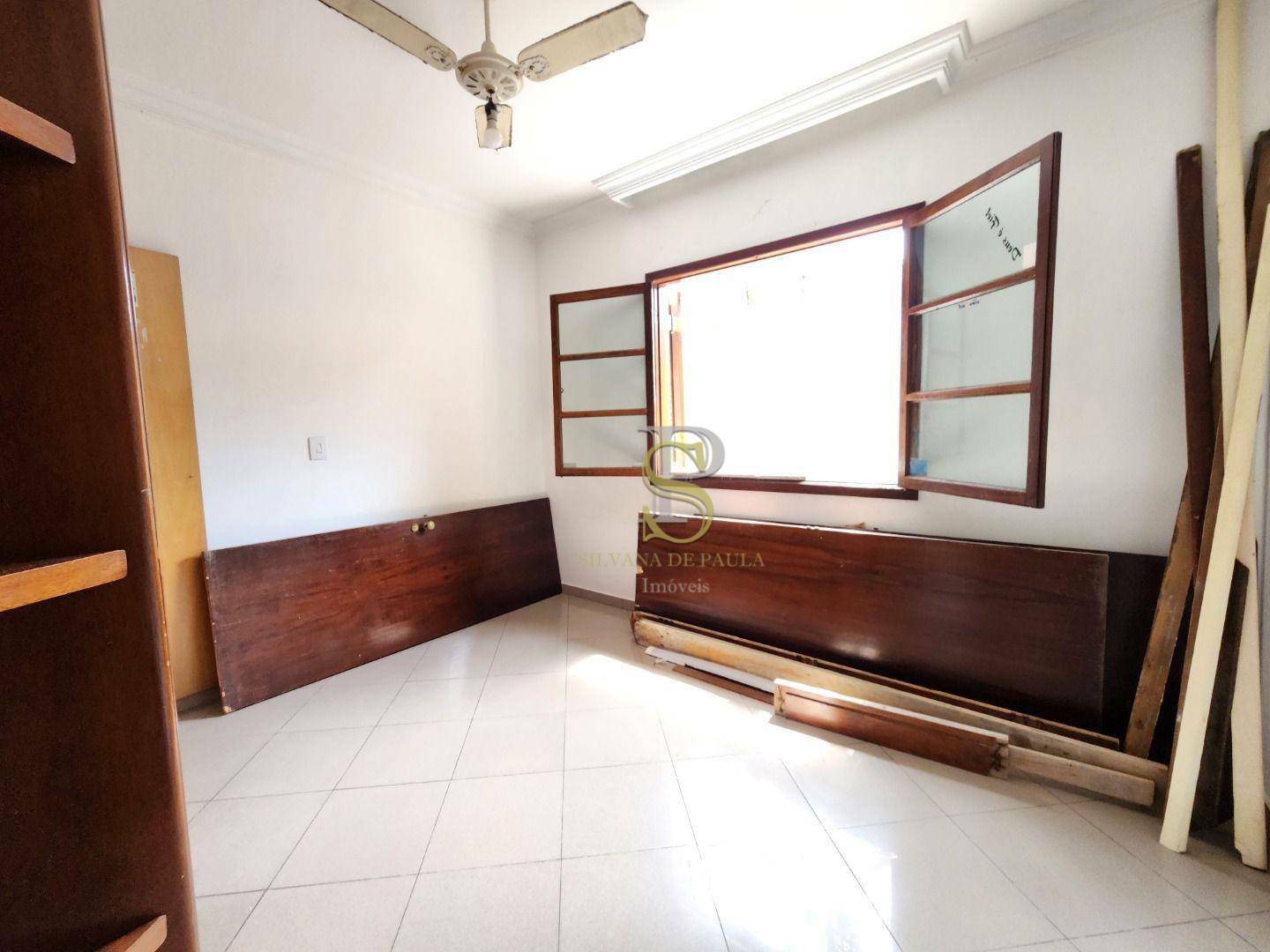 Casa à venda com 3 quartos, 350m² - Foto 18