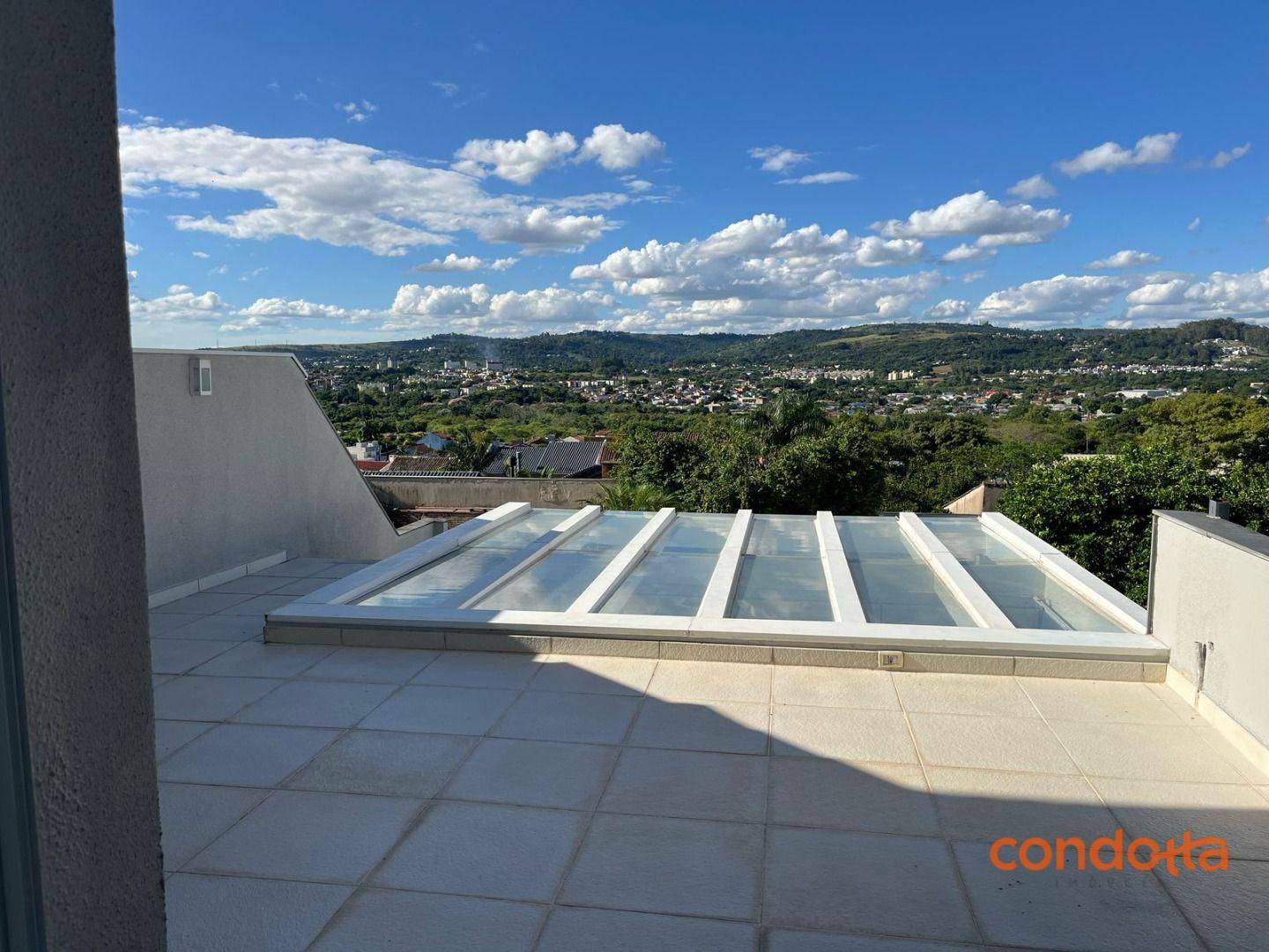 Casa para alugar com 4 quartos, 300m² - Foto 9