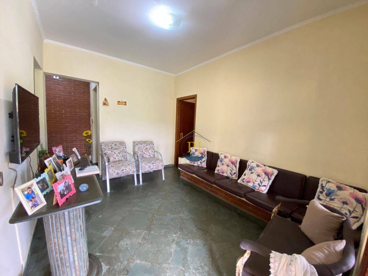 Casa à venda com 4 quartos, 180m² - Foto 4