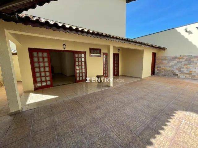 Casa à venda com 3 quartos, 245m² - Foto 5