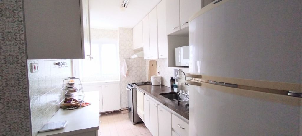 Apartamento à venda com 3 quartos, 93m² - Foto 7