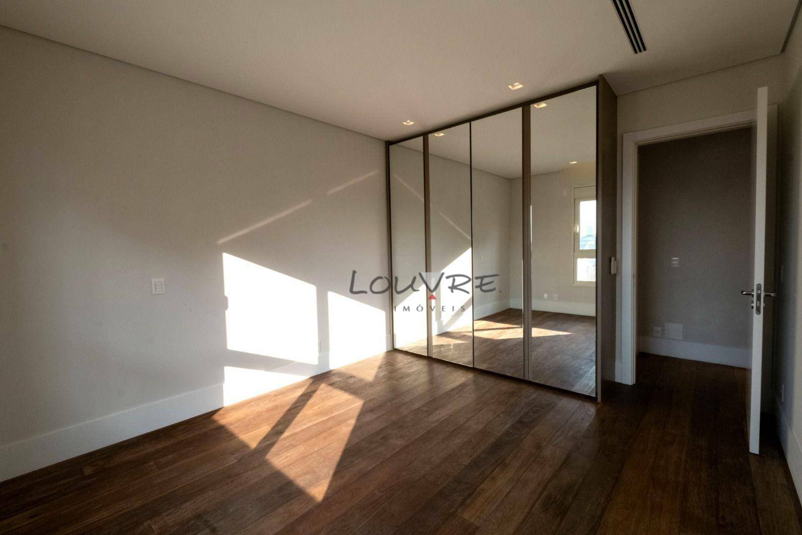 Apartamento à venda com 4 quartos, 274m² - Foto 17