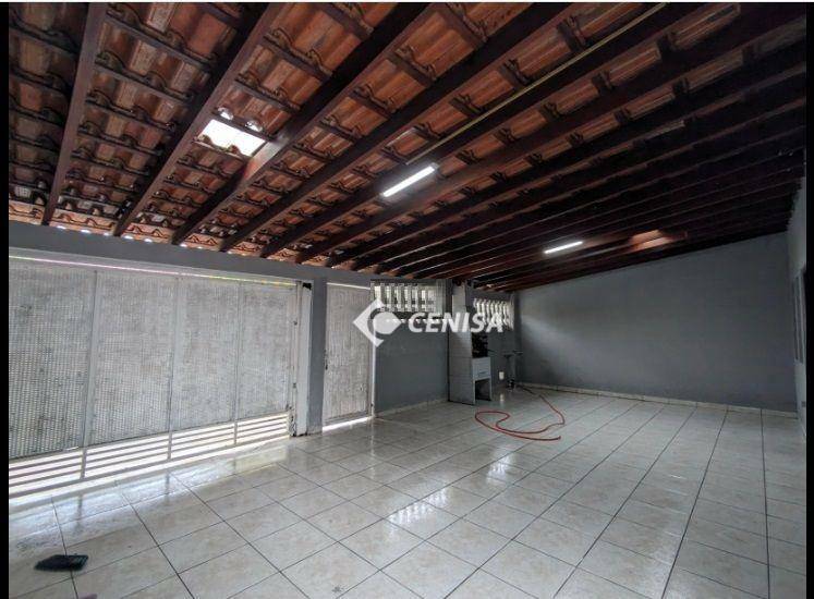 Casa à venda com 3 quartos, 138m² - Foto 2