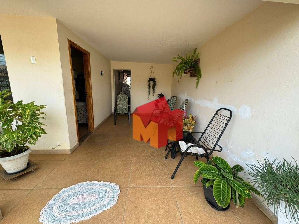 Casa à venda com 3 quartos, 119m² - Foto 4