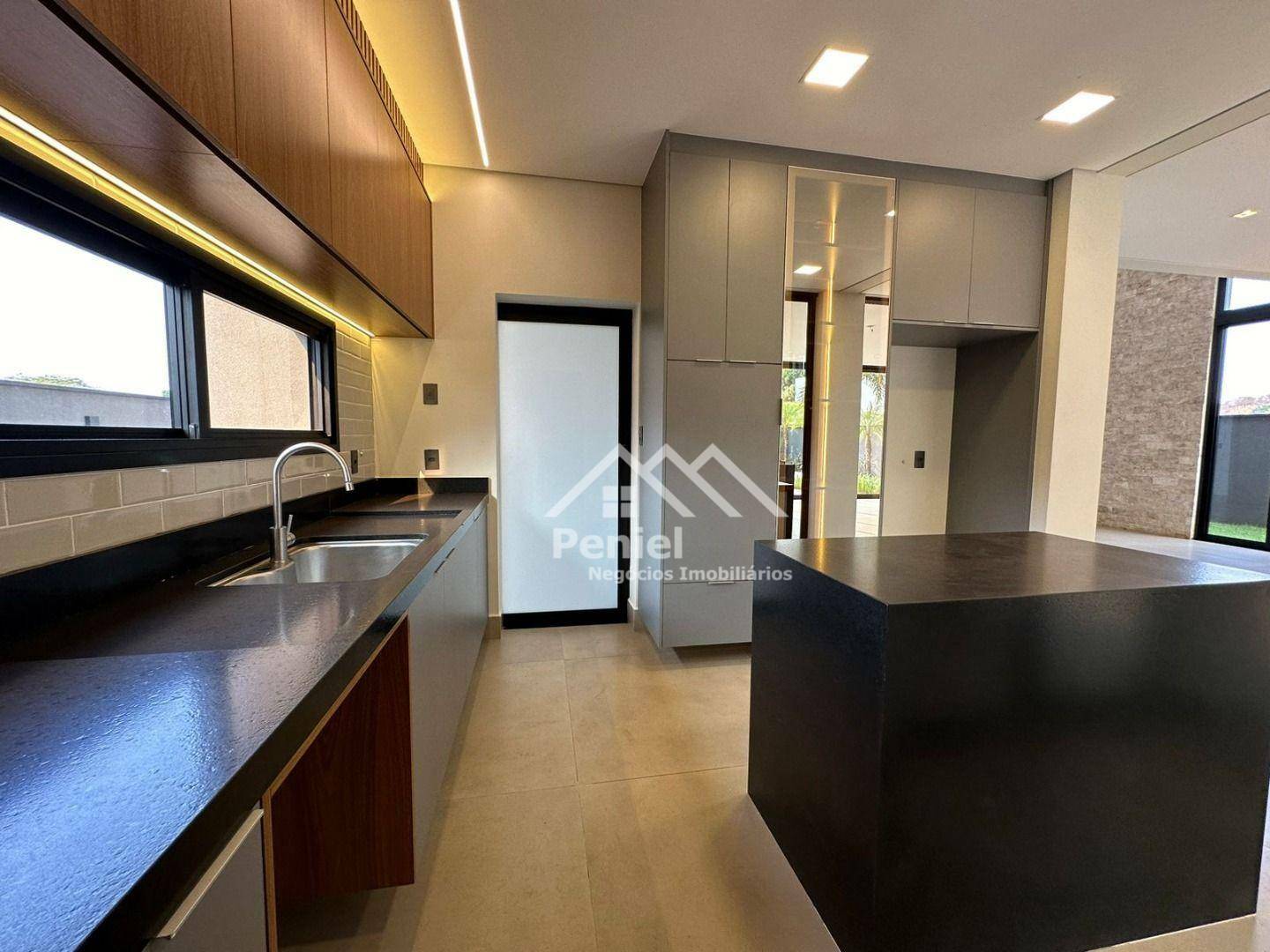 Casa de Condomínio à venda com 5 quartos, 351m² - Foto 12