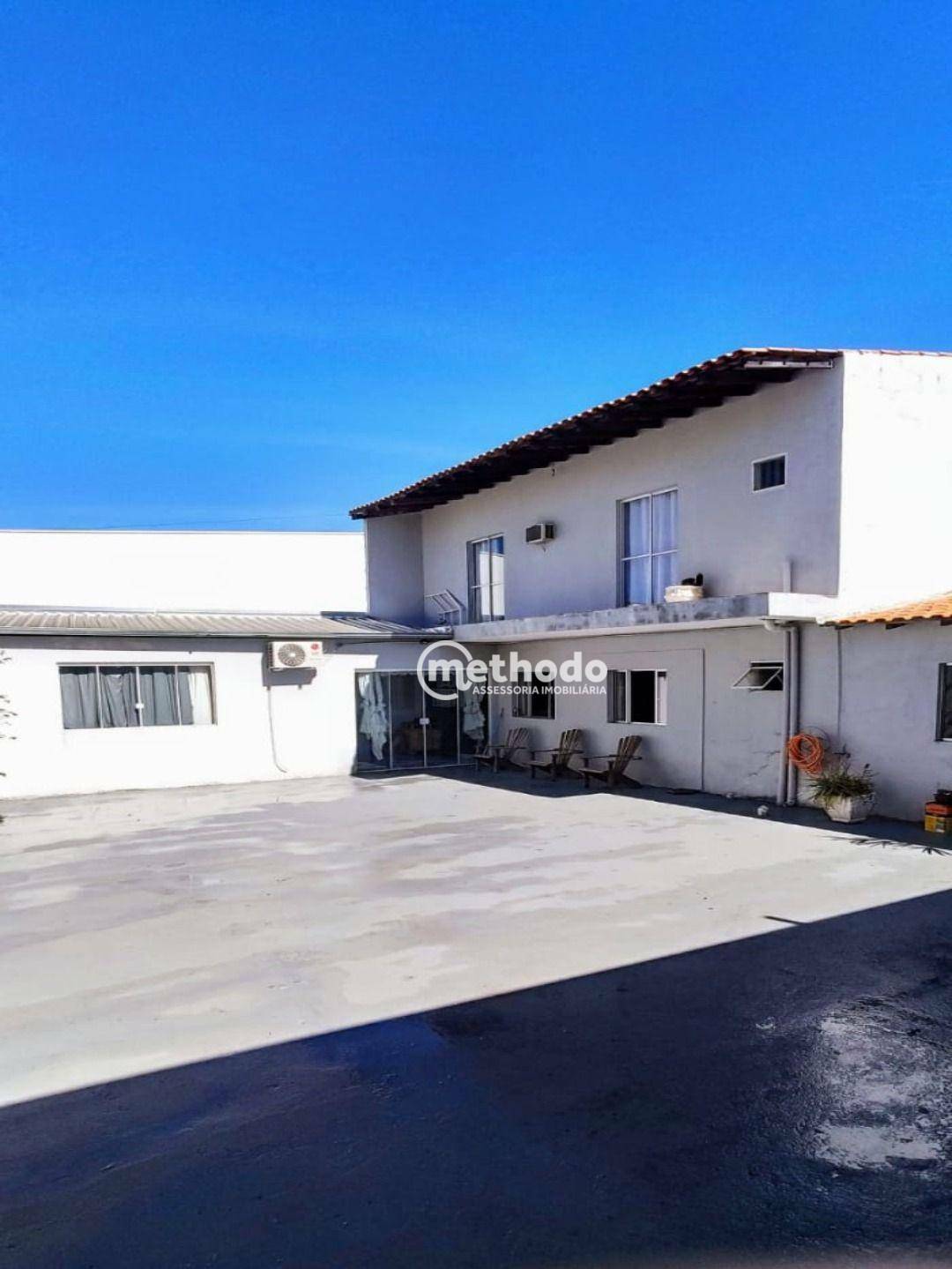 Casa à venda com 4 quartos, 200m² - Foto 6