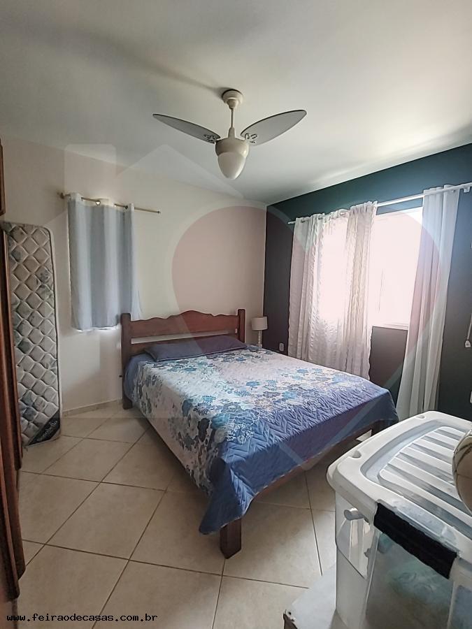 Casa à venda com 5 quartos, 240m² - Foto 46