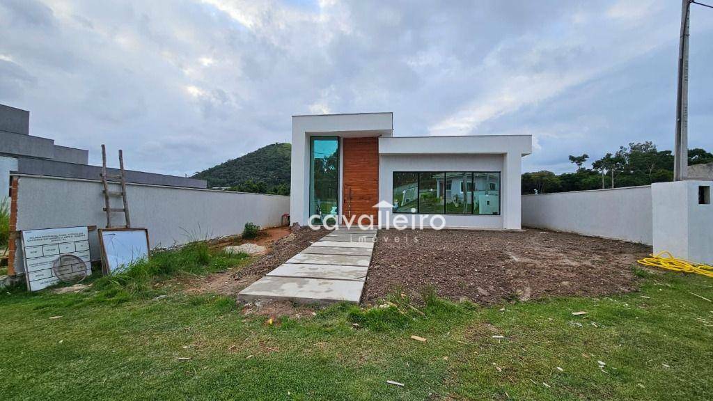 Casa de Condomínio à venda com 4 quartos, 135m² - Foto 1