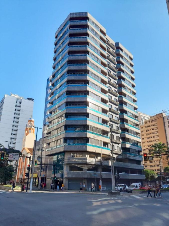 Apartamento à venda com 5 quartos, 313m² - Foto 2