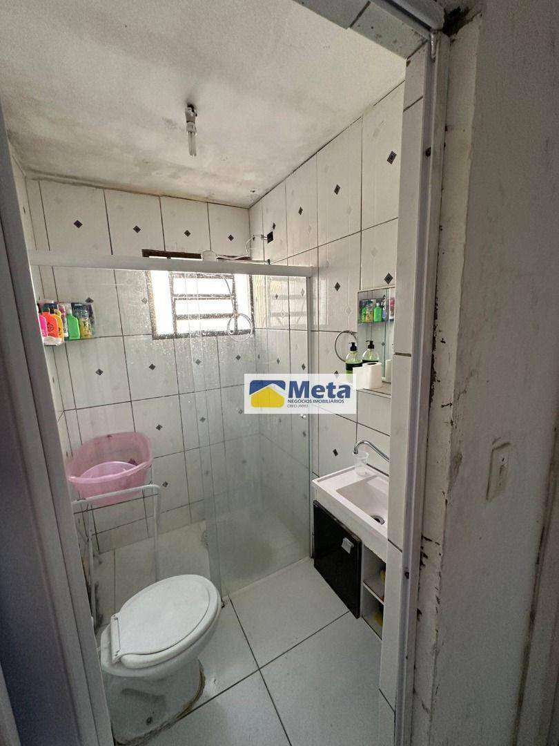 Casa à venda com 2 quartos, 80m² - Foto 6