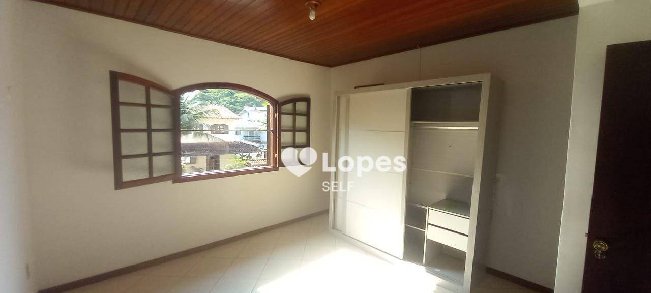 Casa, 3 quartos, 300 m² - Foto 1