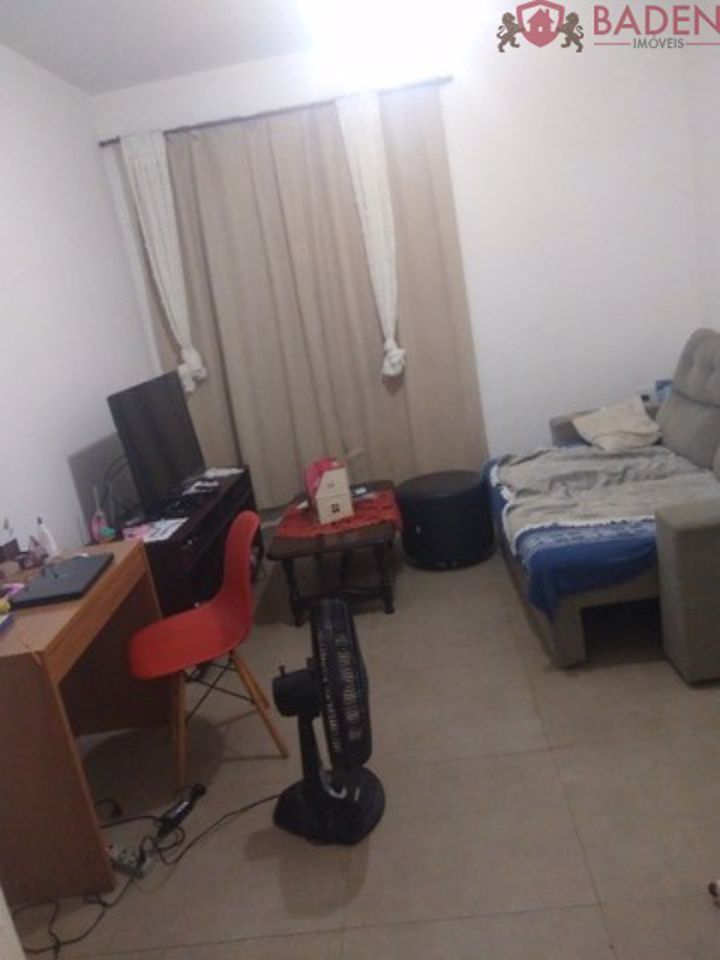 Casa à venda com 2 quartos, 102m² - Foto 1