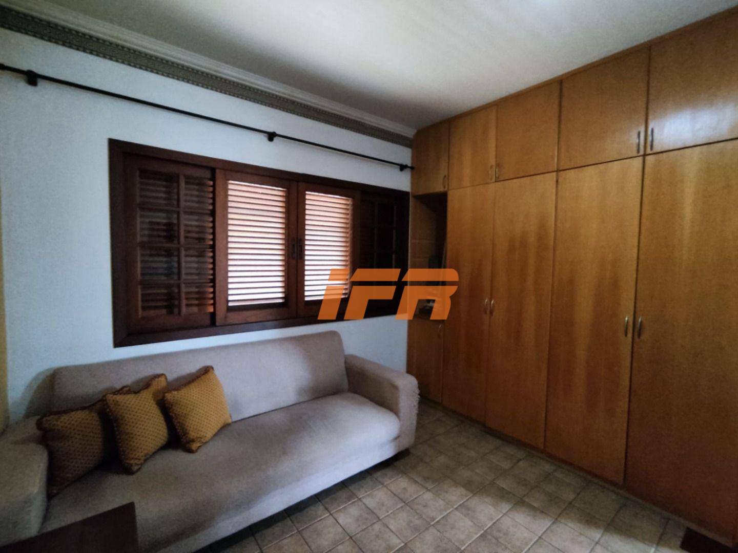 Sobrado à venda com 4 quartos, 300m² - Foto 51