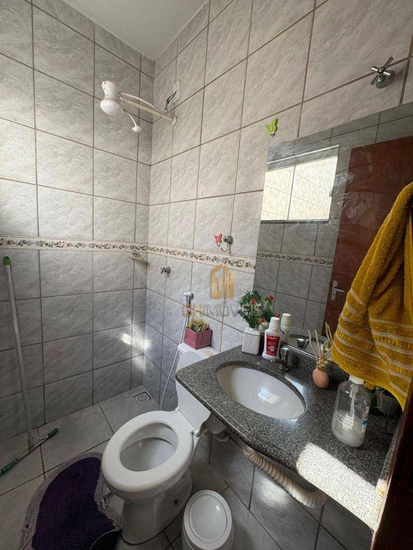 Casa à venda com 3 quartos, 68m² - Foto 4