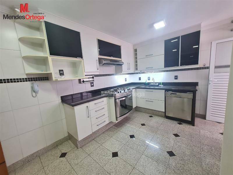 Apartamento para alugar com 3 quartos, 120m² - Foto 6