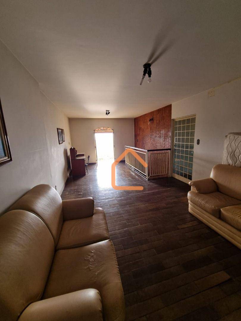 Casa, 4 quartos, 254 m² - Foto 13