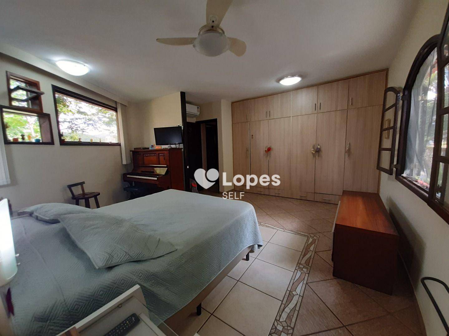 Casa de Condomínio à venda com 4 quartos, 200m² - Foto 11