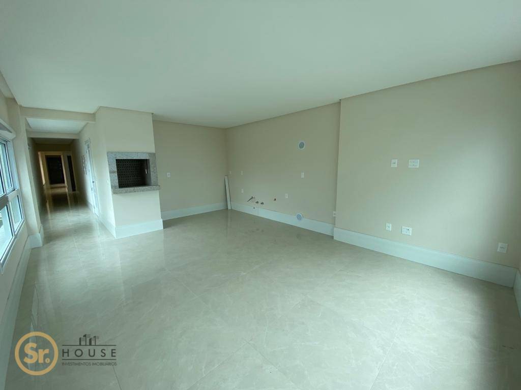 Apartamento à venda com 4 quartos, 156m² - Foto 17