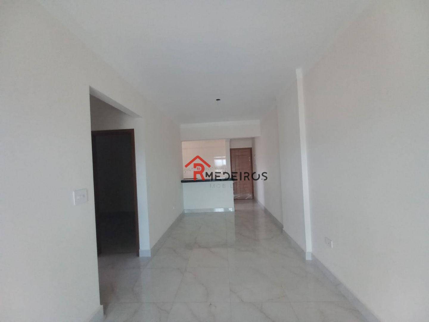 Apartamento à venda com 2 quartos, 69m² - Foto 4