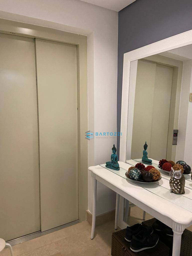 Apartamento à venda com 3 quartos, 190m² - Foto 4