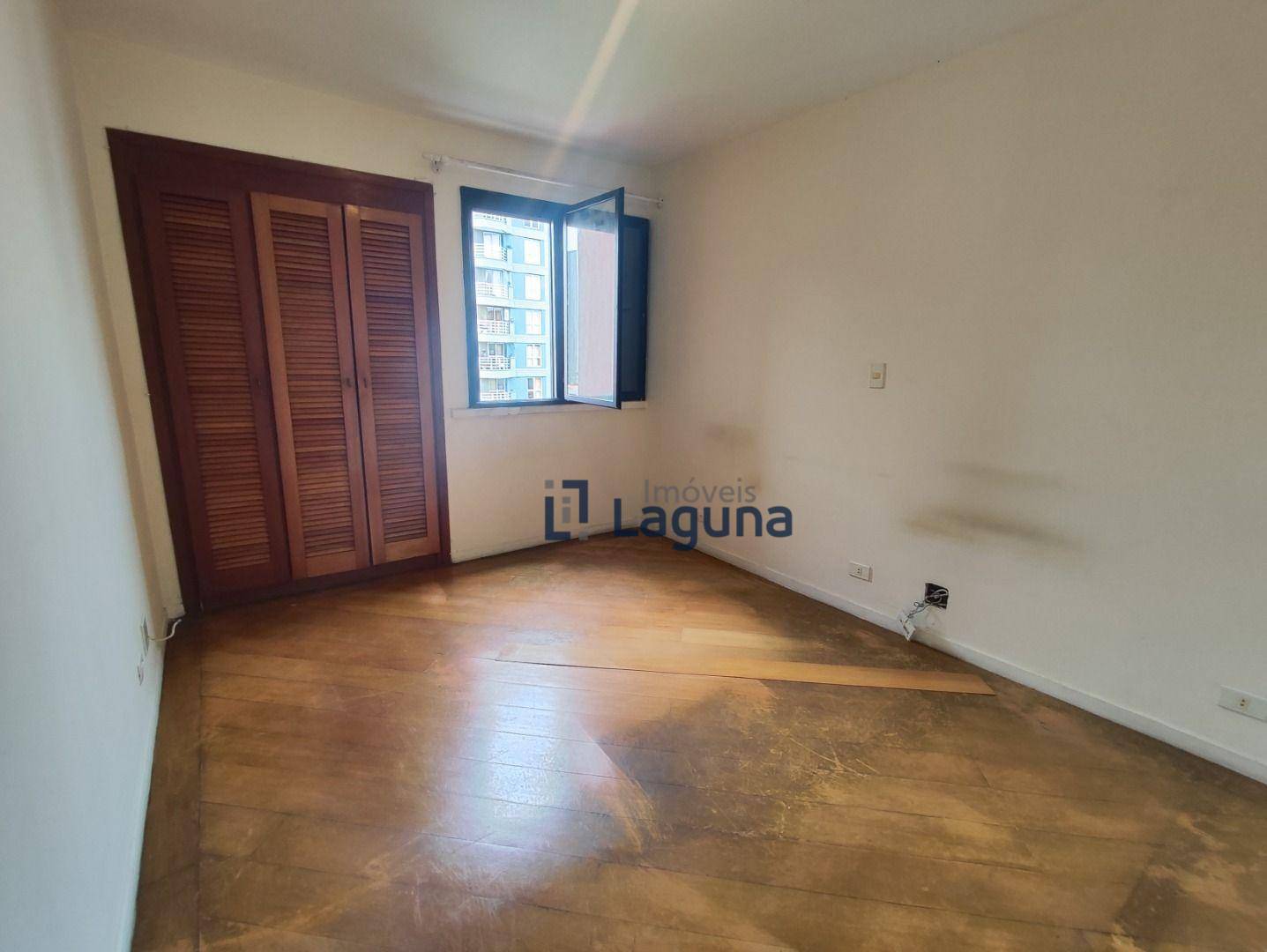 Apartamento à venda com 2 quartos, 95m² - Foto 8