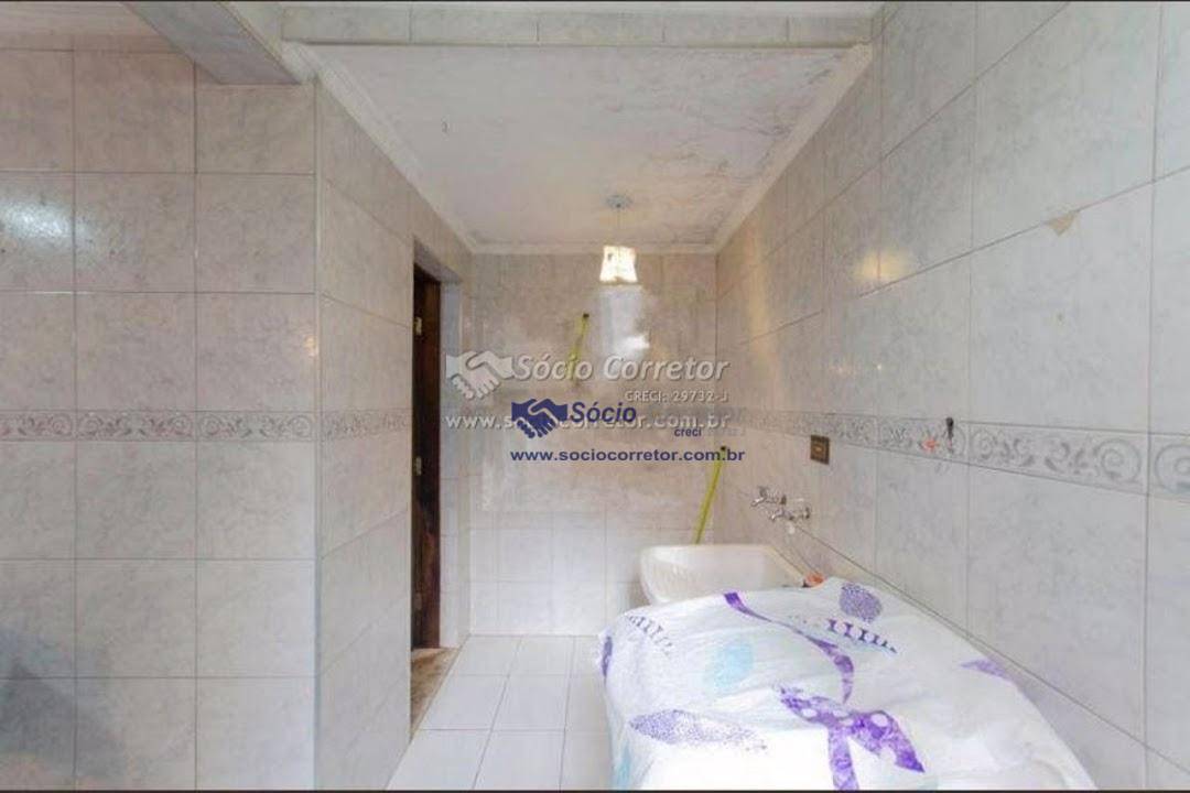 Sobrado à venda com 3 quartos, 200m² - Foto 13