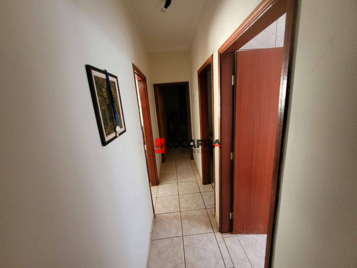 Casa à venda com 5 quartos, 182m² - Foto 5