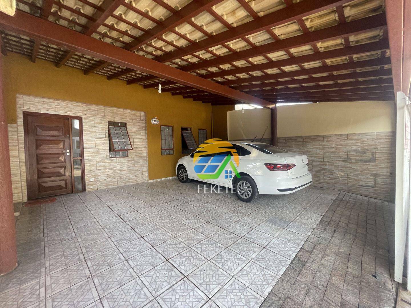 Casa à venda com 4 quartos, 234m² - Foto 1