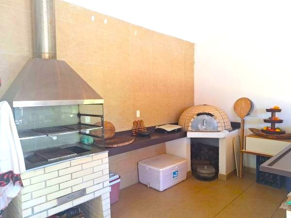 Casa para alugar com 6 quartos, 400m² - Foto 10