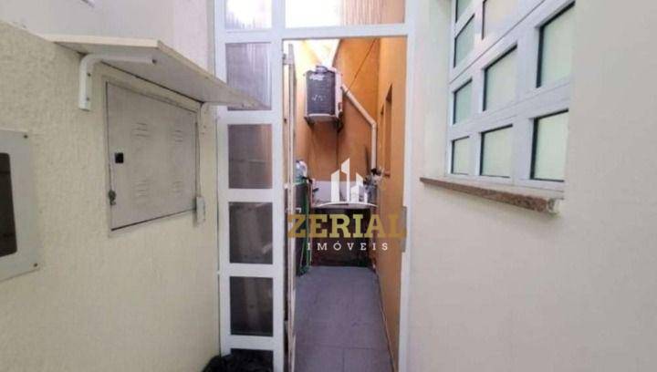 Casa à venda e aluguel com 3 quartos, 220m² - Foto 15