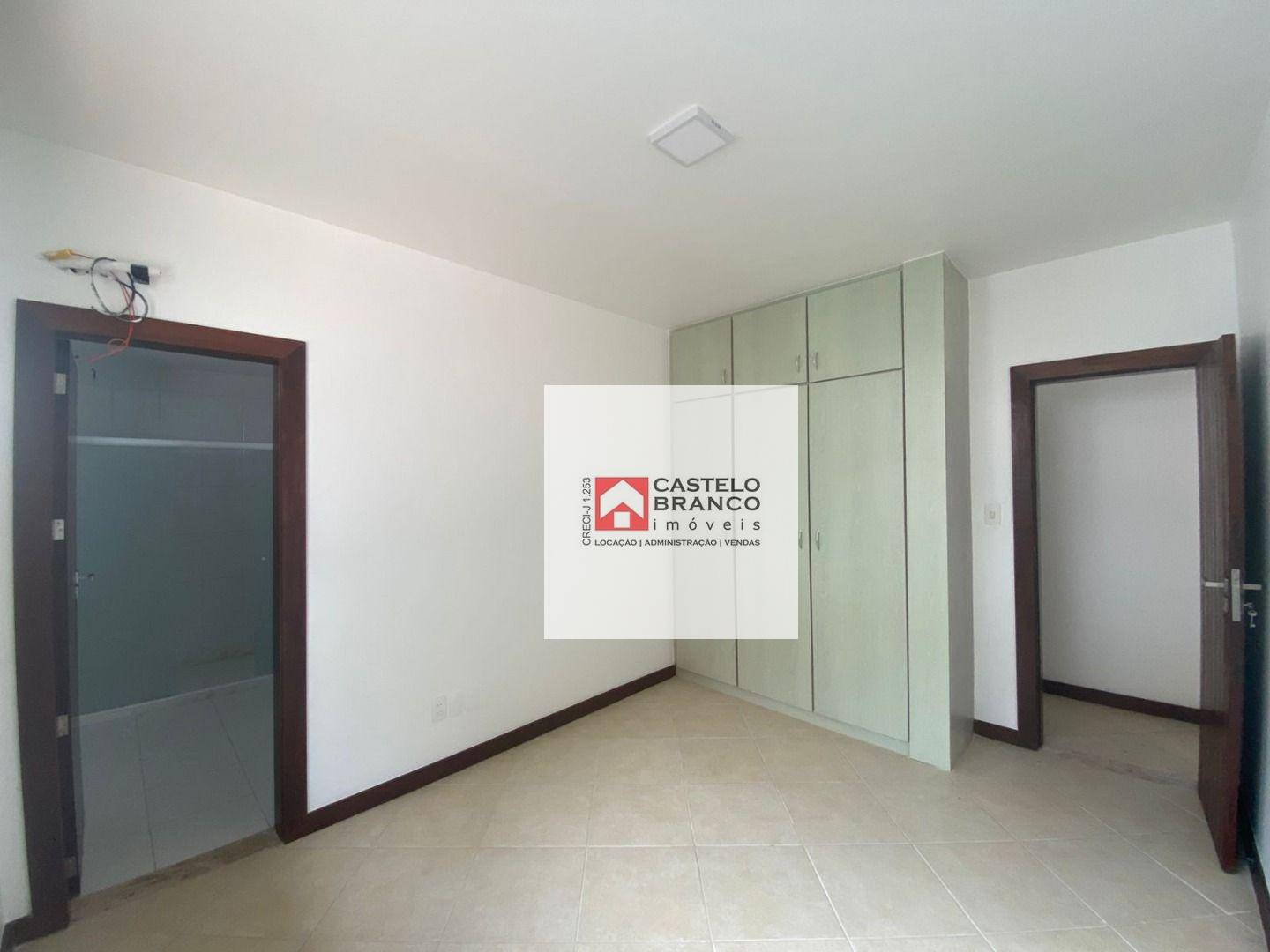 Casa de Condomínio à venda com 4 quartos, 676m² - Foto 12