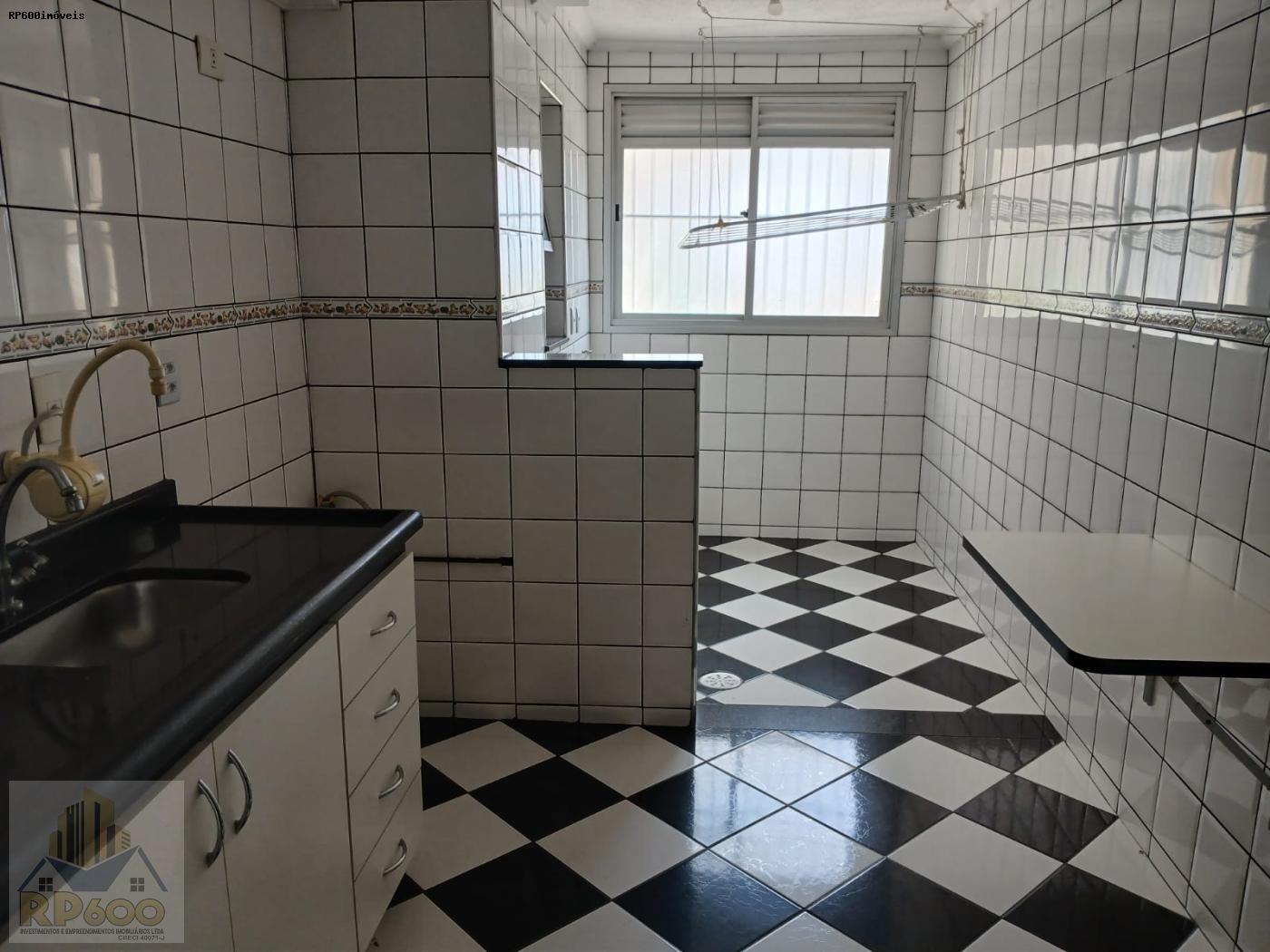 Apartamento para alugar com 2 quartos, 73m² - Foto 11