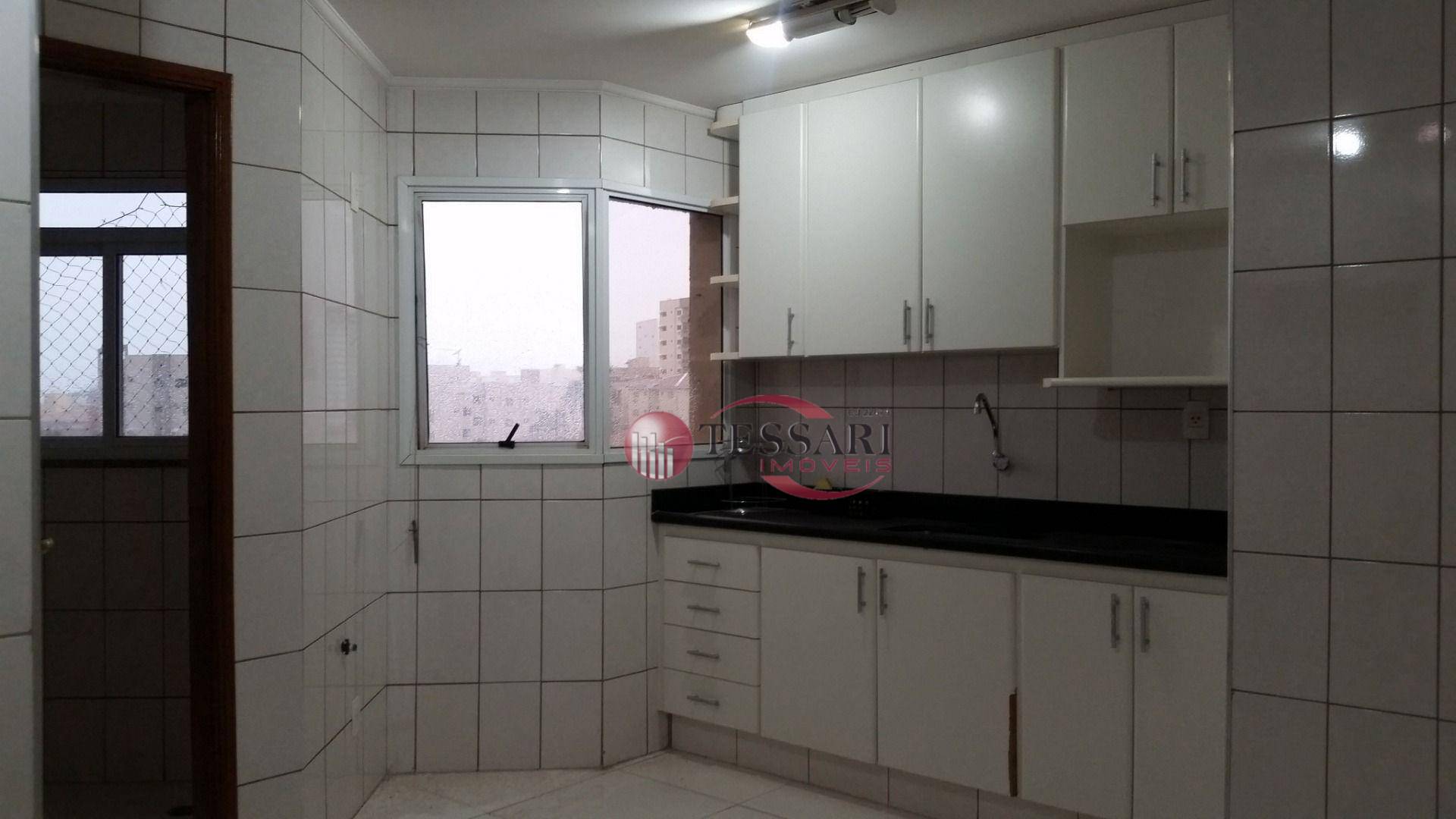 Apartamento para alugar com 3 quartos, 95m² - Foto 9