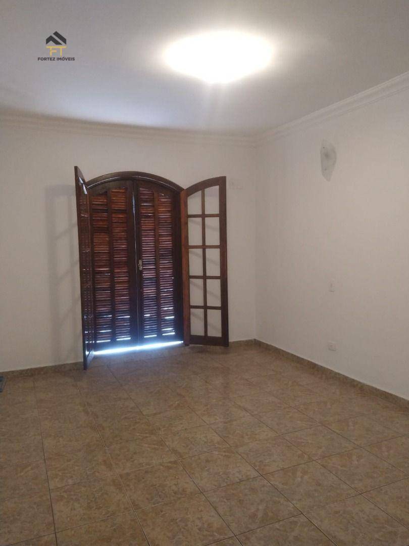 Casa para alugar com 3 quartos, 130M2 - Foto 7