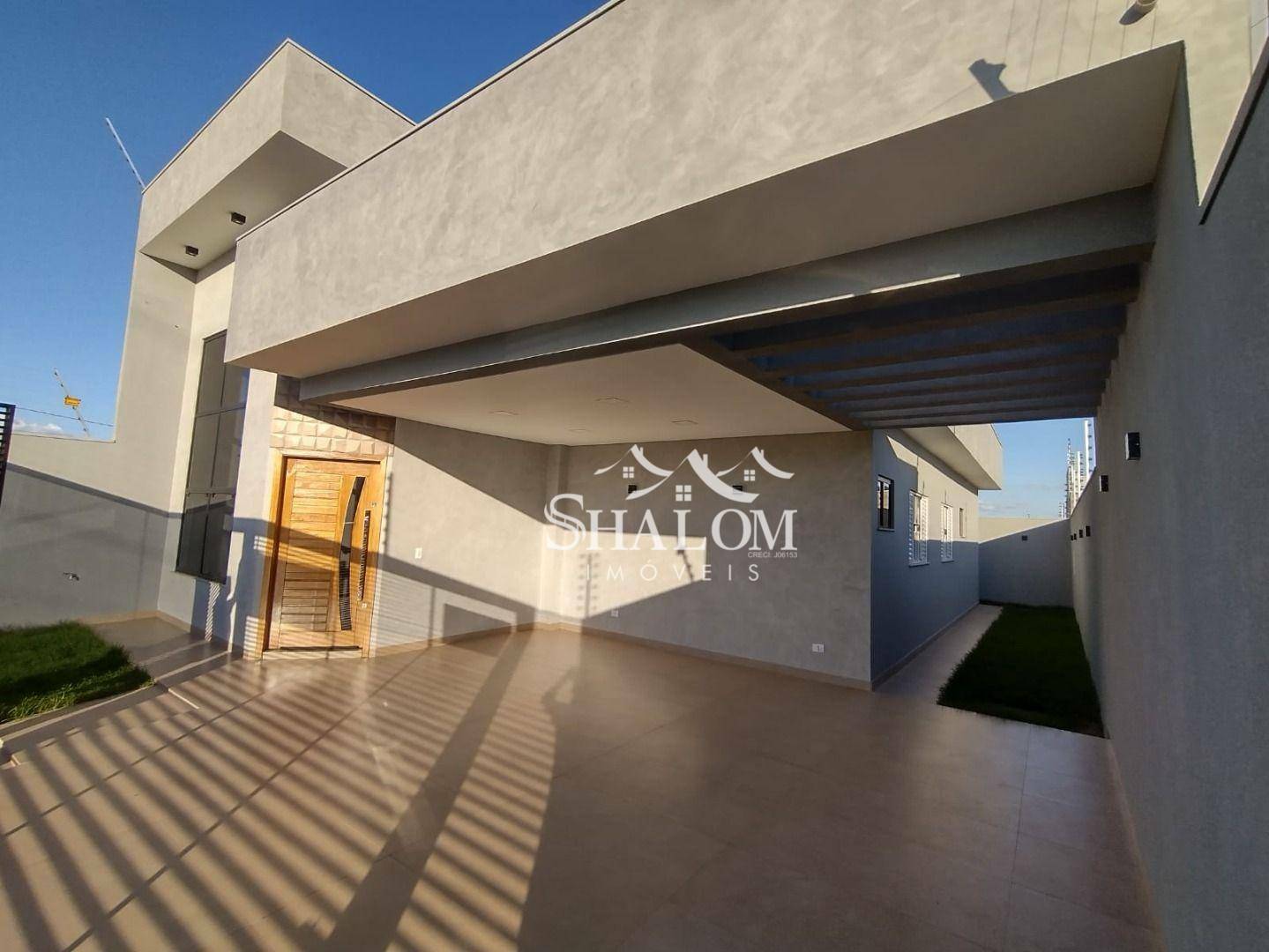 Casa à venda com 3 quartos, 136m² - Foto 1