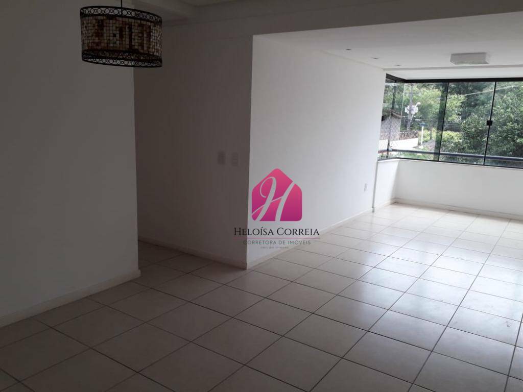 Apartamento à venda com 3 quartos, 140m² - Foto 2