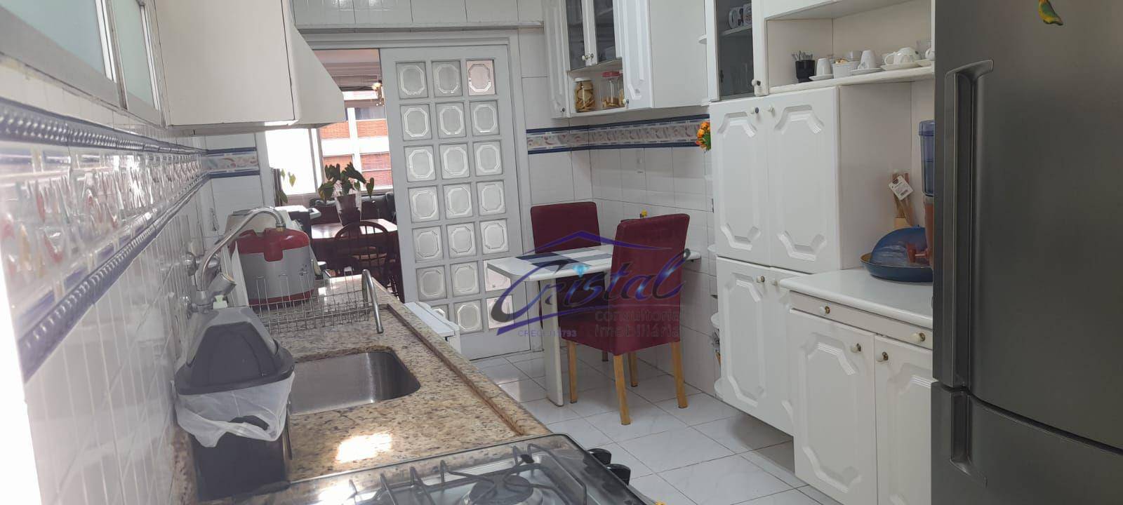 Apartamento à venda com 3 quartos, 130m² - Foto 15