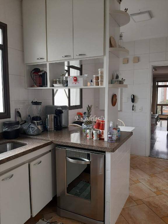 Apartamento à venda com 4 quartos, 146m² - Foto 29