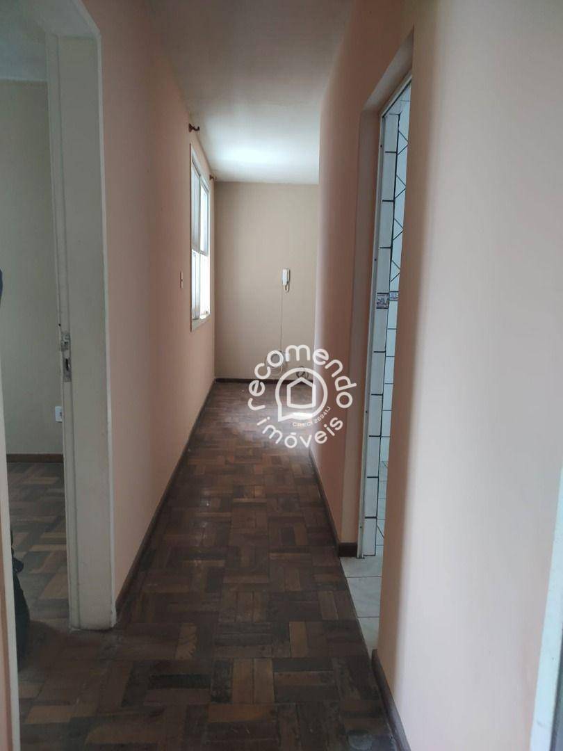 Apartamento à venda com 3 quartos, 67m² - Foto 2