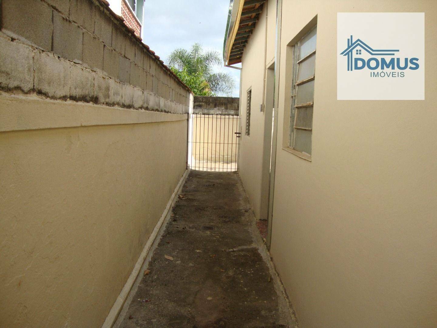 Casa à venda com 2 quartos, 101m² - Foto 2