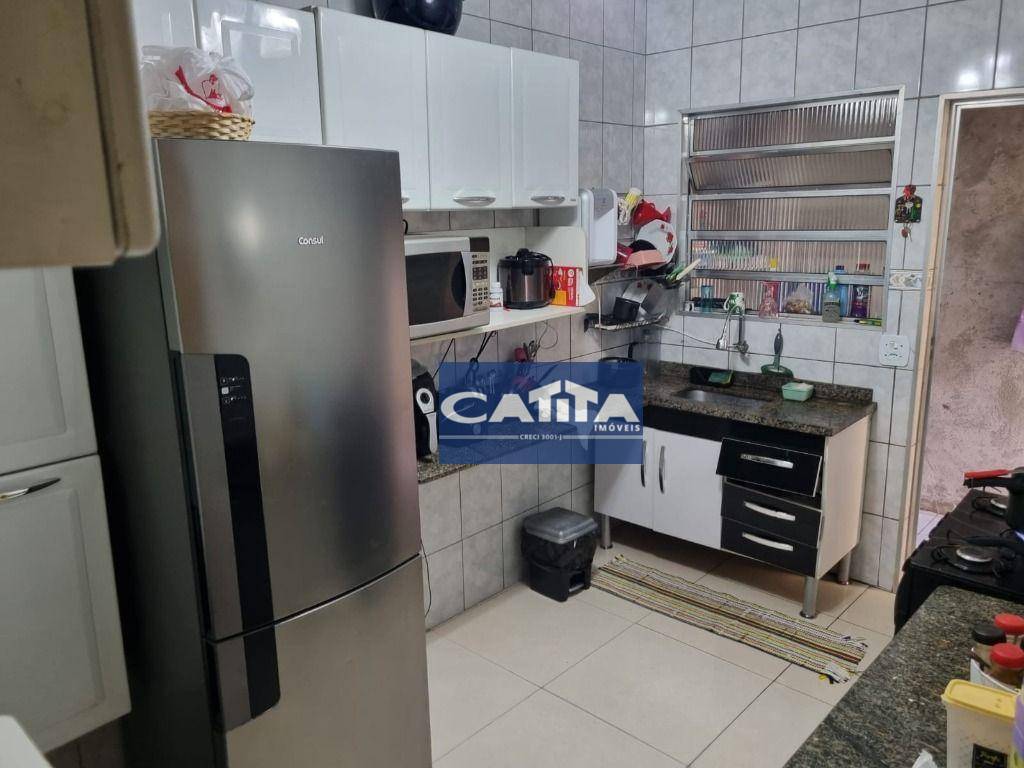 Casa à venda com 2 quartos, 110m² - Foto 2