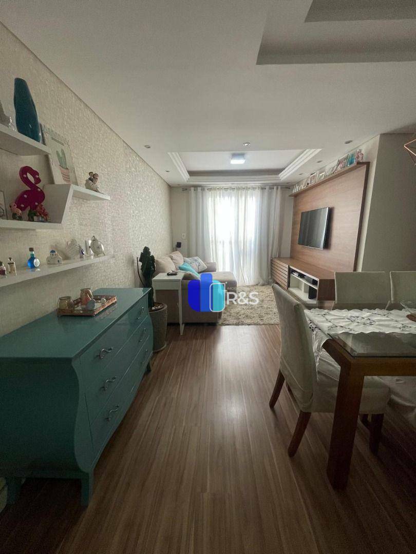 Apartamento à venda com 2 quartos, 72m² - Foto 2