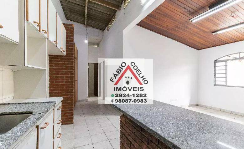 Casa à venda com 2 quartos, 190m² - Foto 10