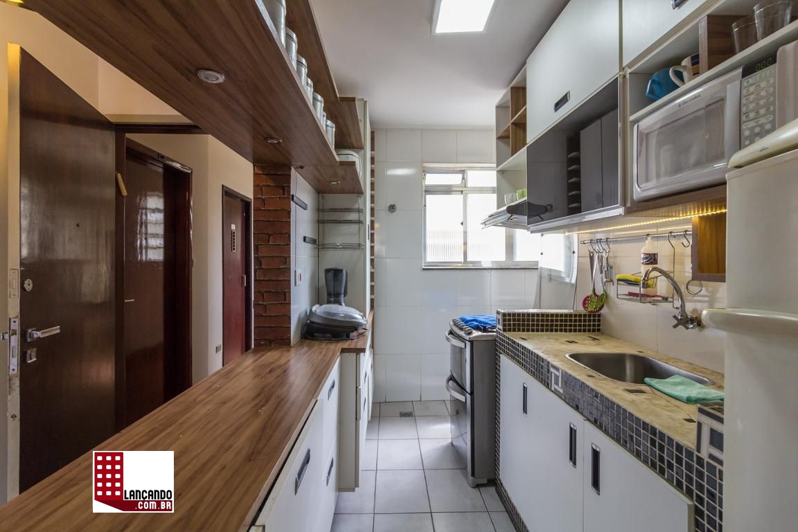 Apartamento à venda com 2 quartos, 77m² - Foto 3