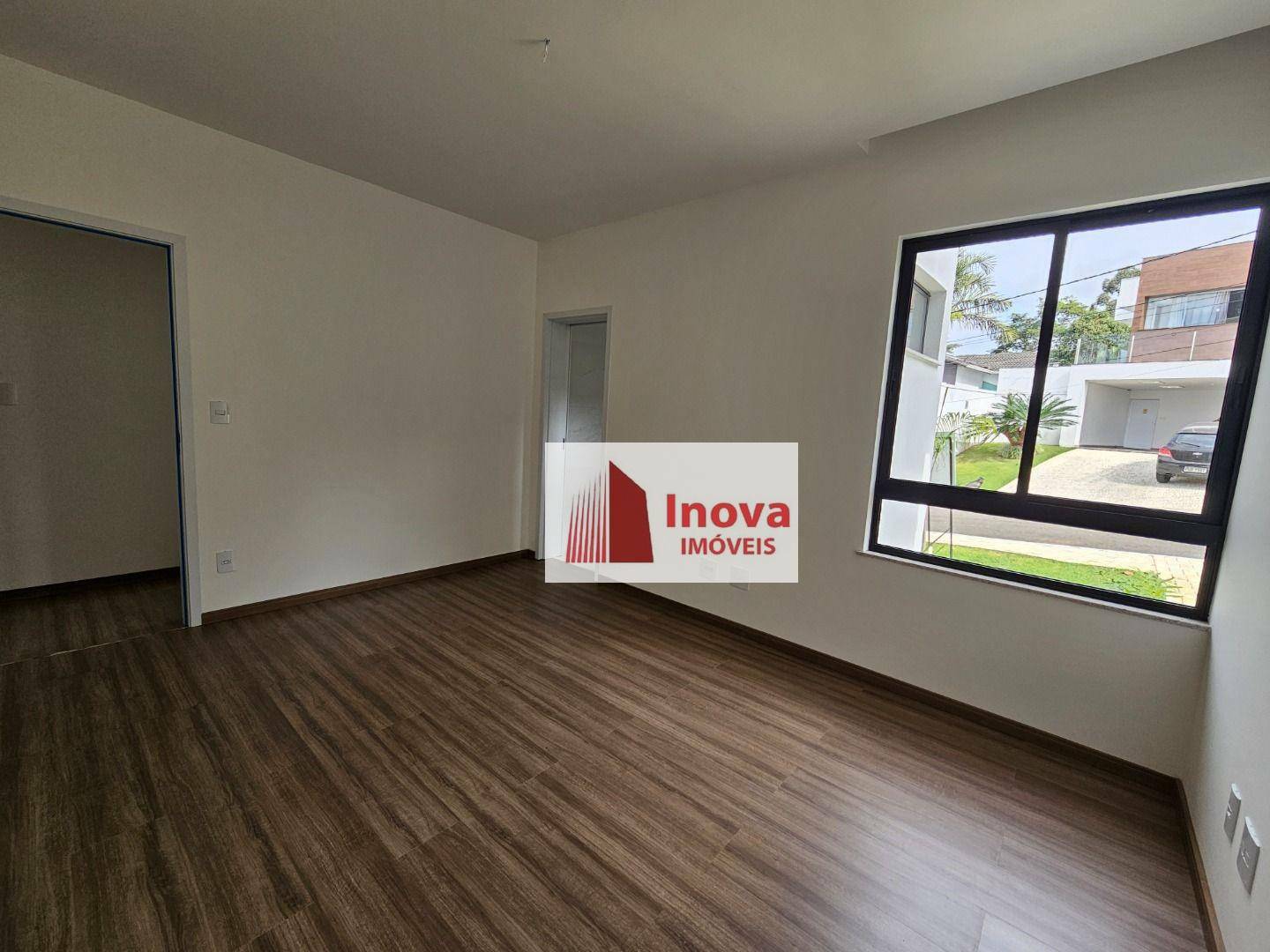 Casa de Condomínio à venda com 4 quartos, 250m² - Foto 18