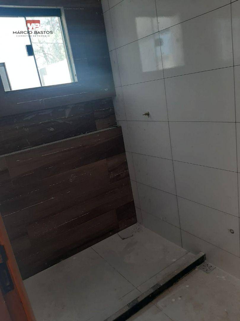 Casa à venda com 3 quartos, 108m² - Foto 8