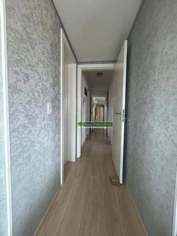 Apartamento à venda com 3 quartos, 142m² - Foto 10