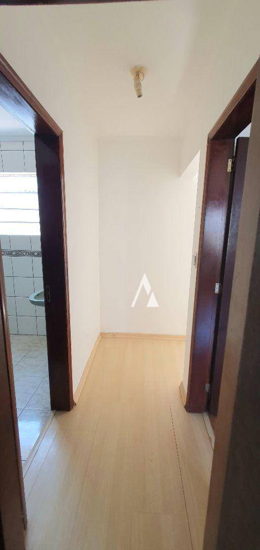 Apartamento à venda com 2 quartos, 70m² - Foto 4