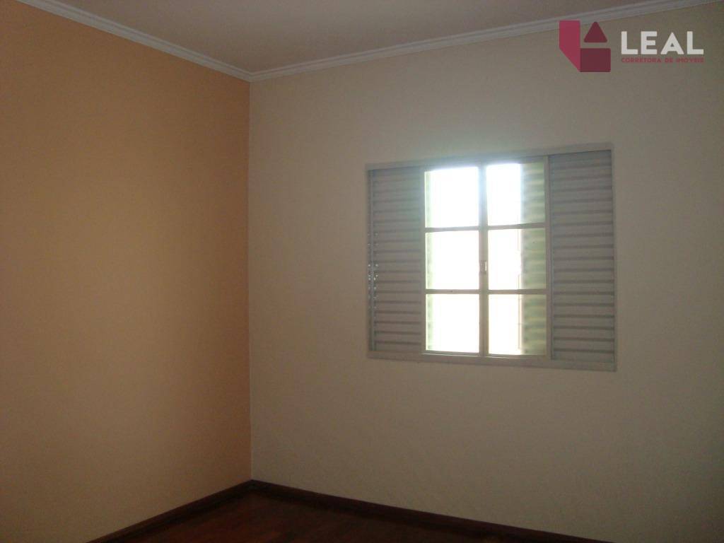 Casa à venda com 4 quartos, 334m² - Foto 11