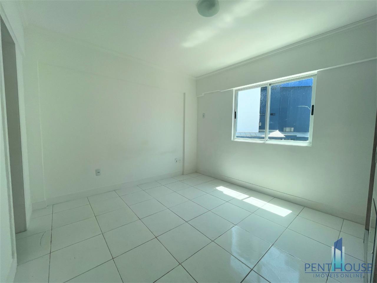 Apartamento para alugar com 3 quartos, 135m² - Foto 16